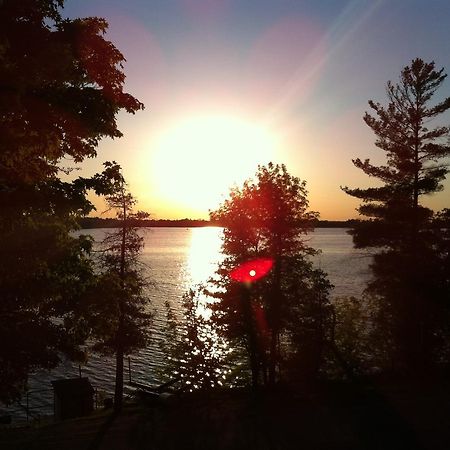 Lake Dalrymple Resort Lagoon City Kültér fotó